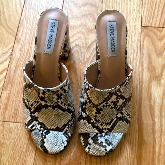 Steve Madden animal print sandals - Picture 2 of 4